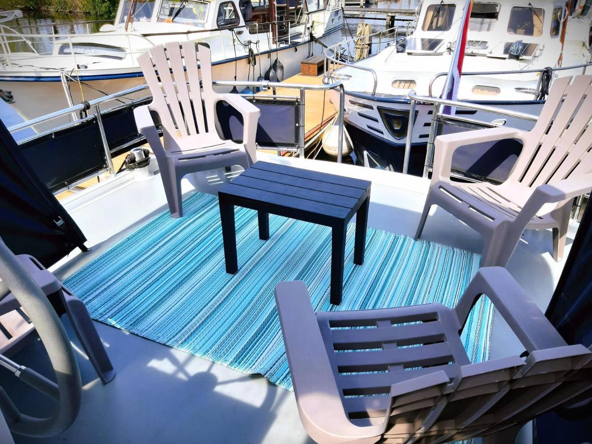 Motor Yacht Amazone Hotel Amsterdam Exterior photo