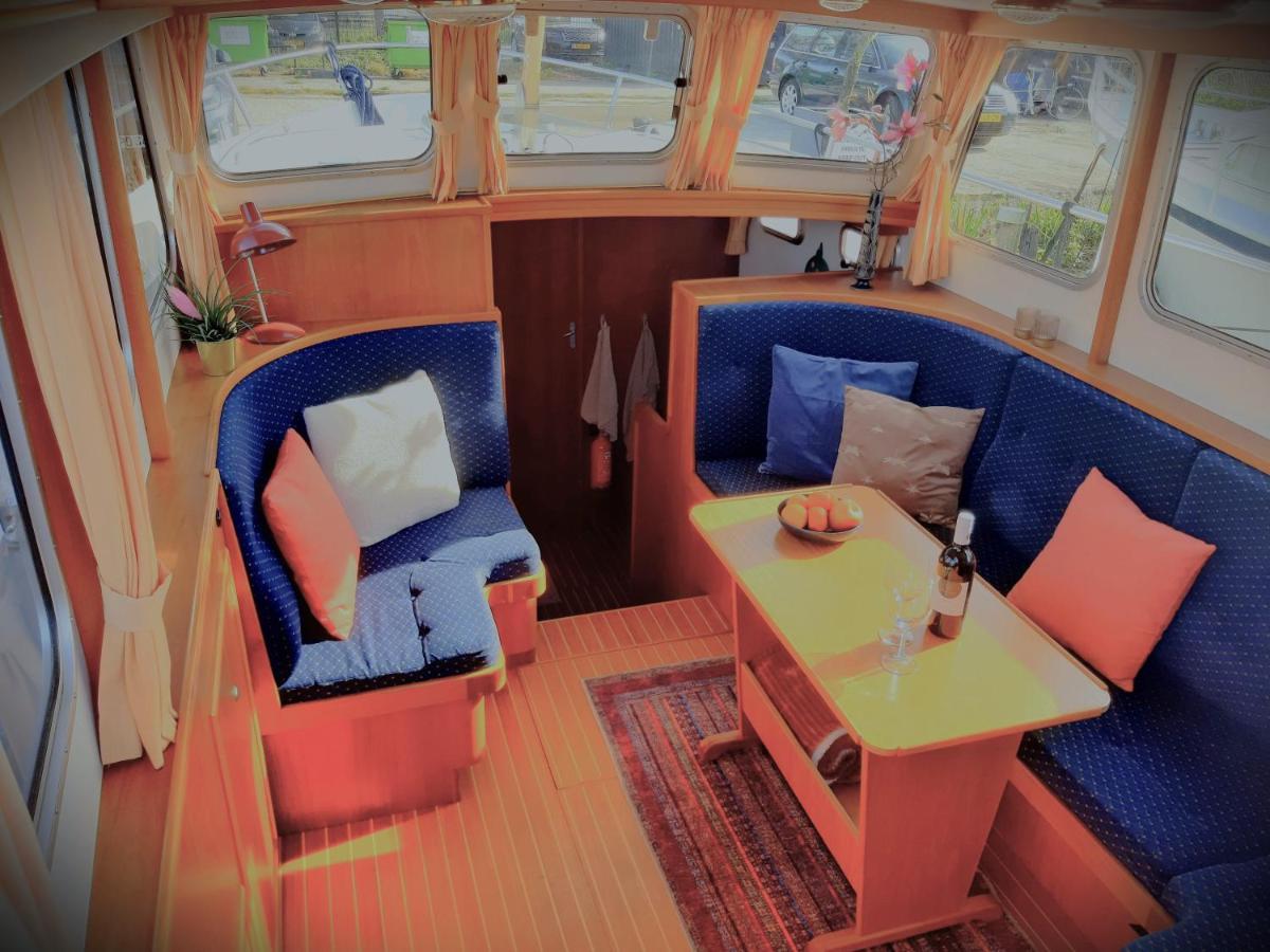 Motor Yacht Amazone Hotel Amsterdam Exterior photo