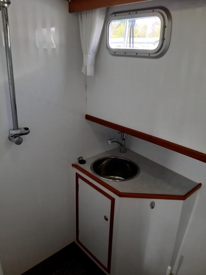 Motor Yacht Amazone Hotel Amsterdam Exterior photo