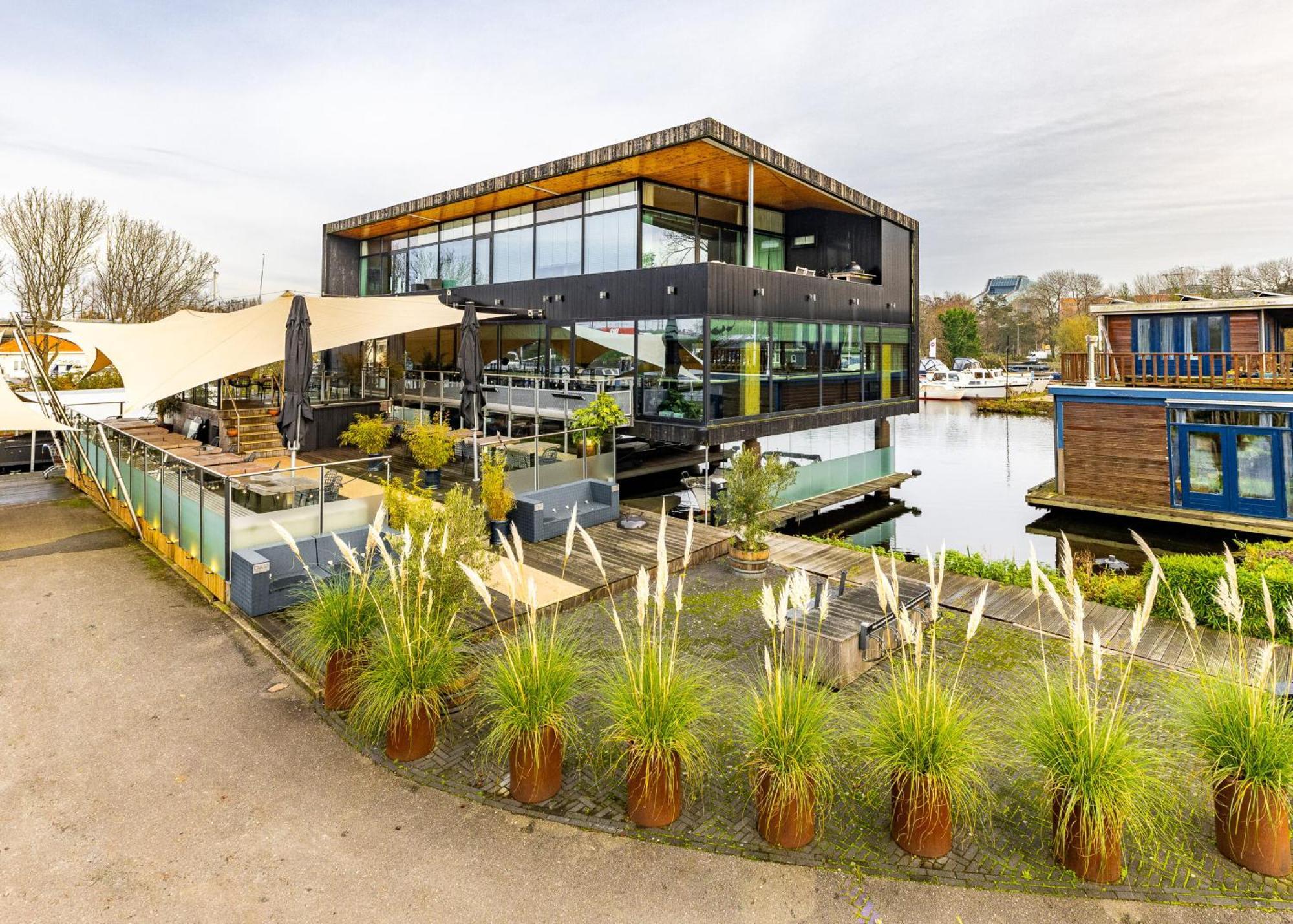 Motor Yacht Amazone Hotel Amsterdam Exterior photo